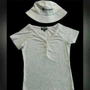 🧢 2 in one bundle - Champion white bucket hat and medium white shirt 👚